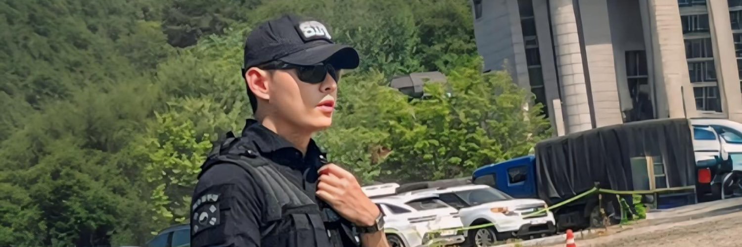 iwoonyou's profile banner image