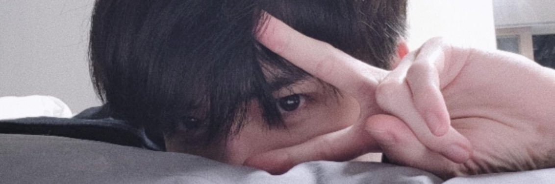 yhluv8's profile banner image