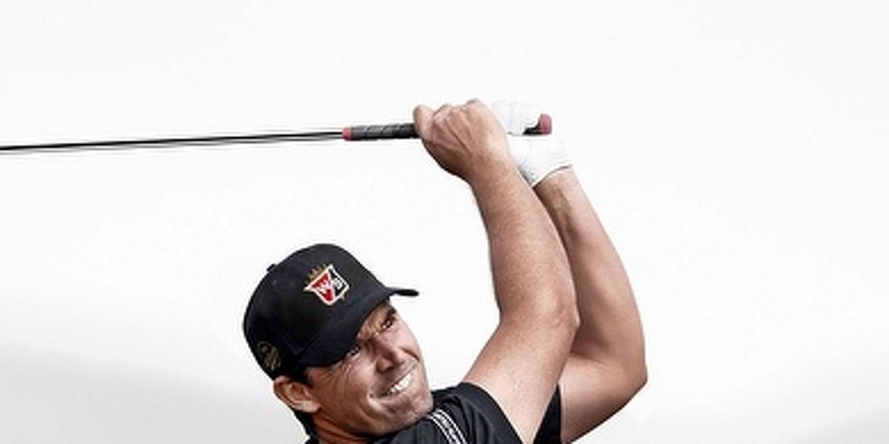 Wilson Staff Fans banner