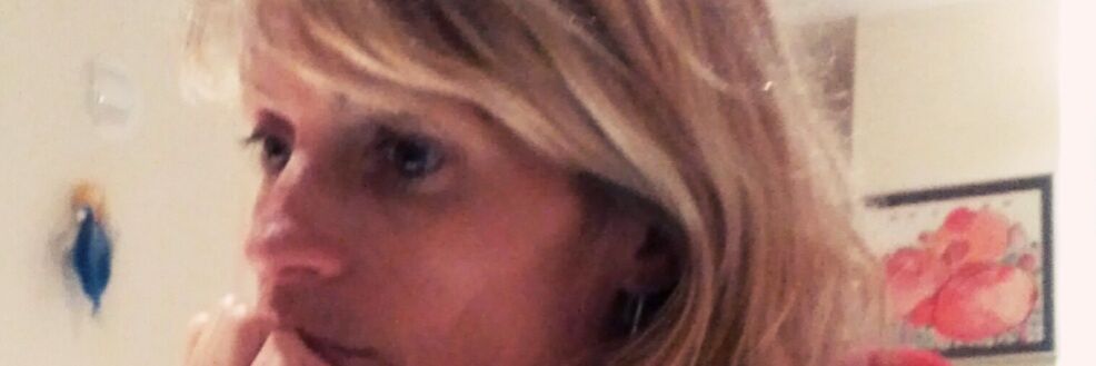 manacorina's profile banner image