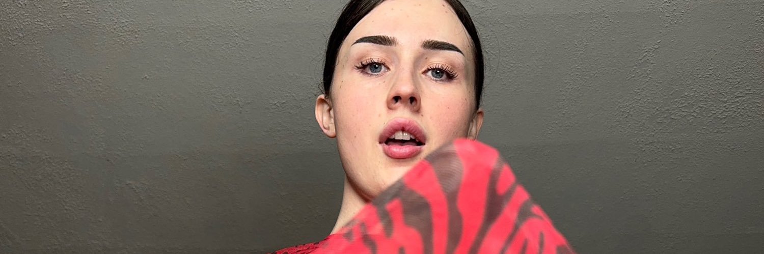 mistressHAZELL's profile banner image