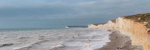 Nana_UbonphanC Profile Banner