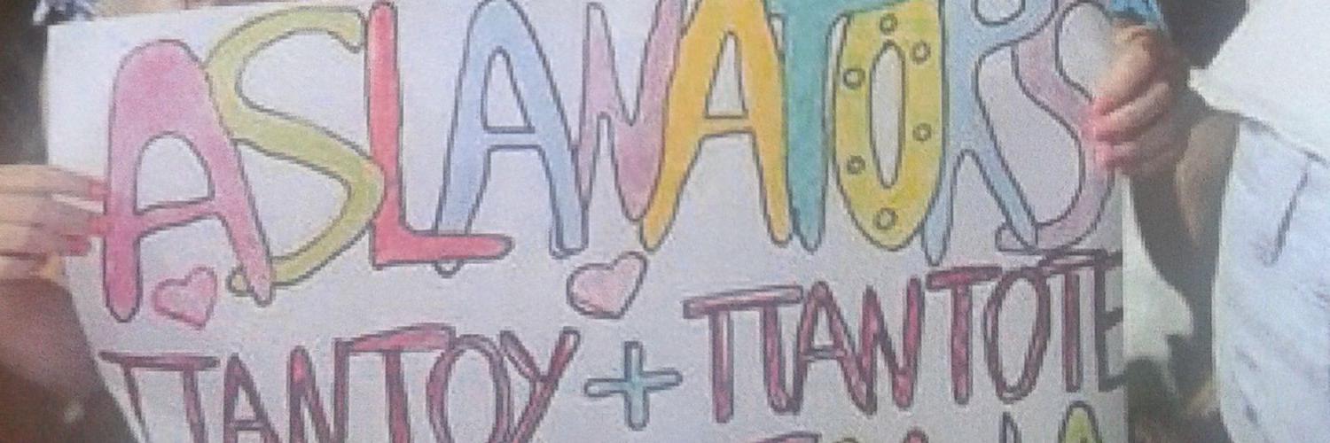 csmarias's profile banner image