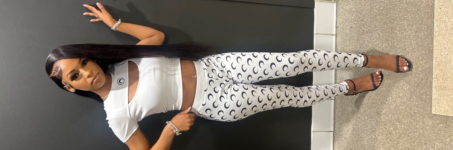 prettyzee__'s profile banner image