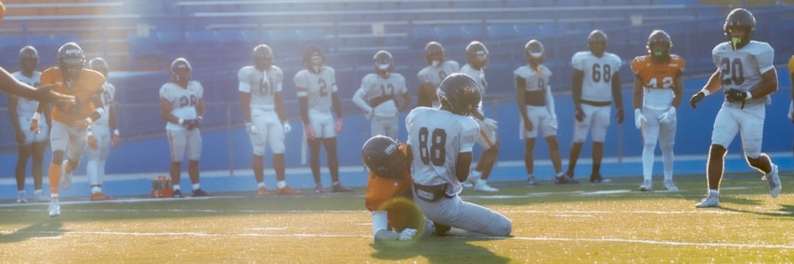 Moses Kamara 4️⃣🏈 banner