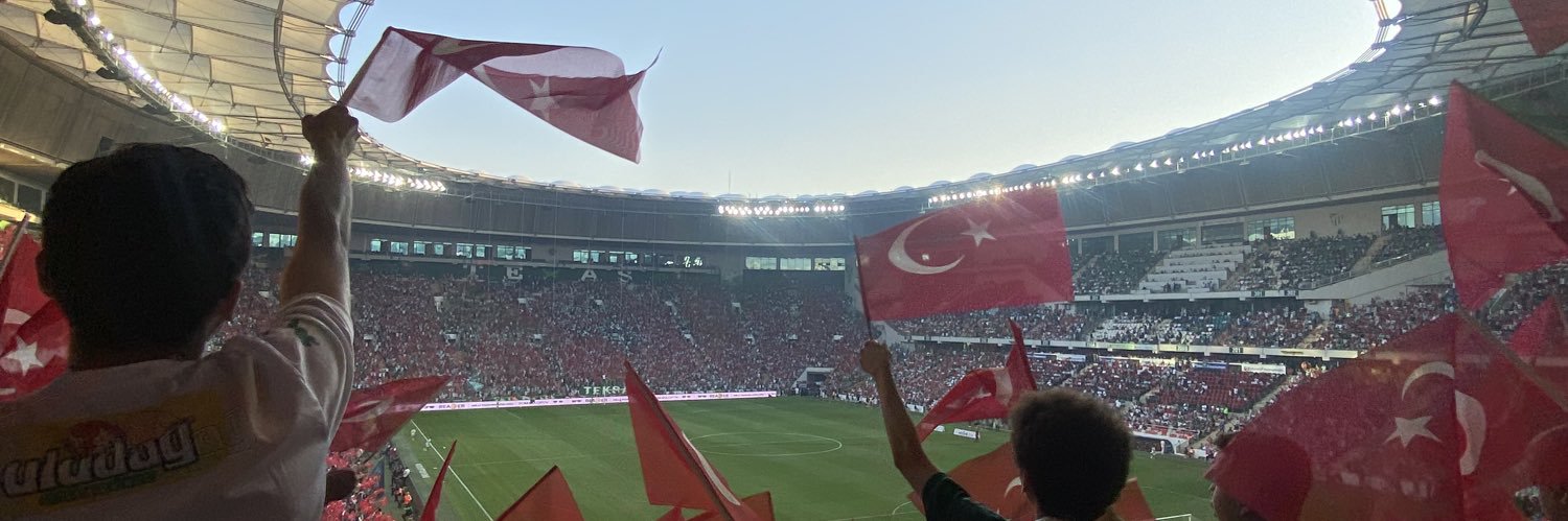kmllgns's profile banner image