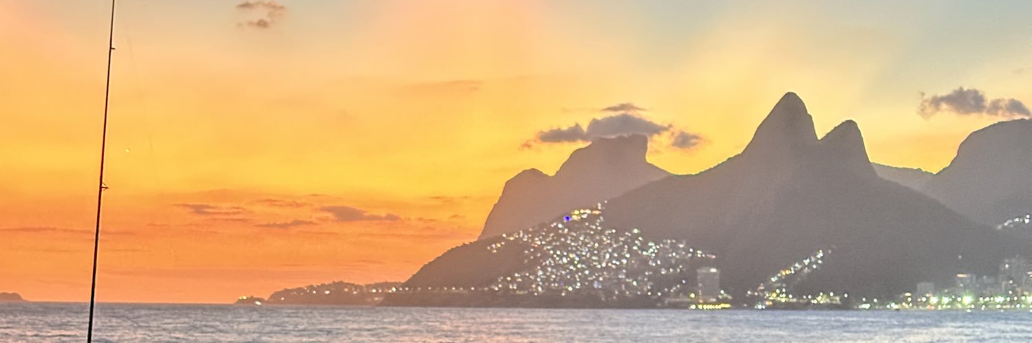 gabmoraess's profile banner image
