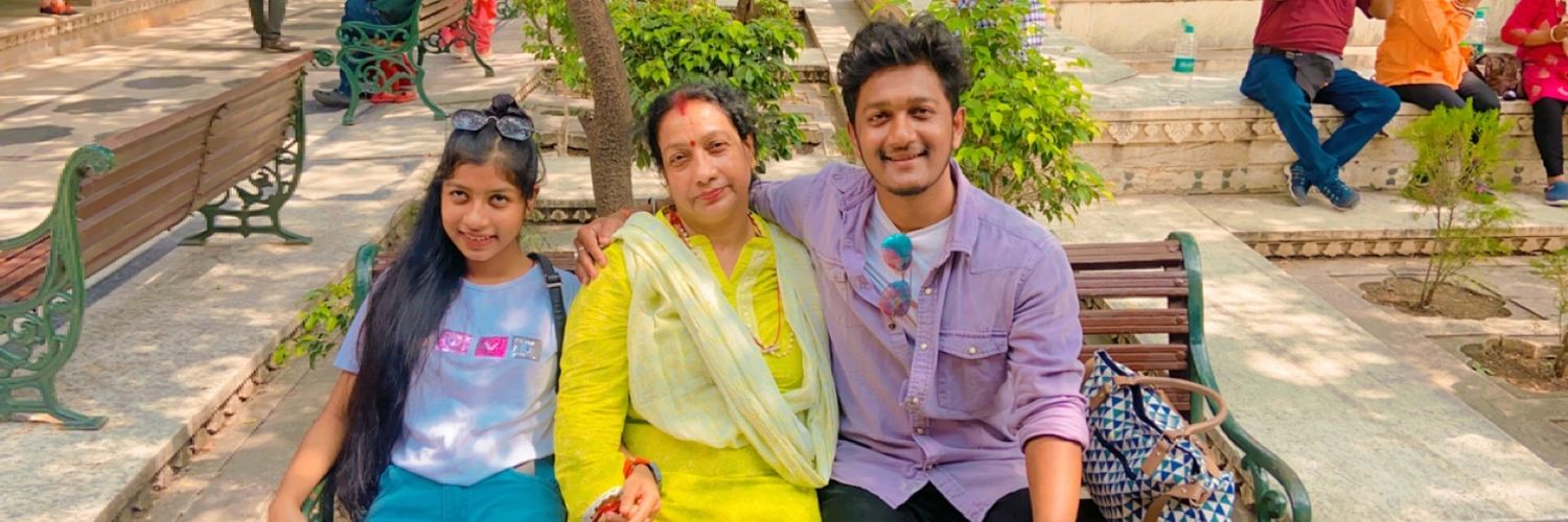 karanparidaa's profile banner image