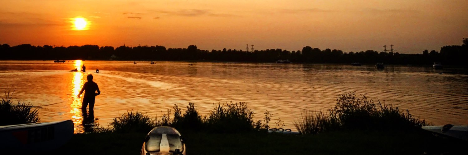 stientje's profile banner image
