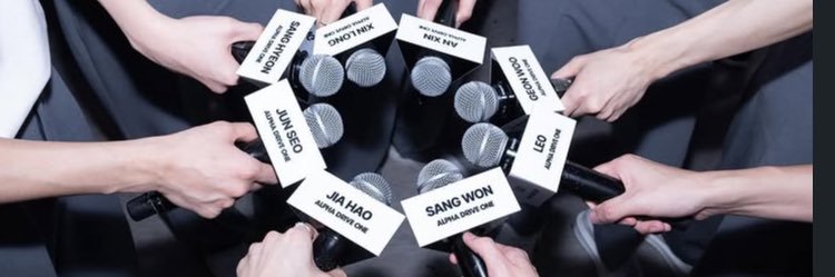 𝑌𝑢𝑢 banner