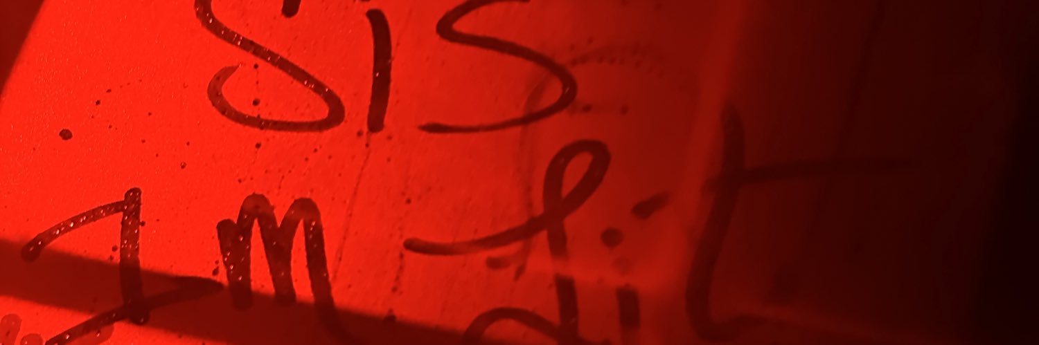 G's banner
