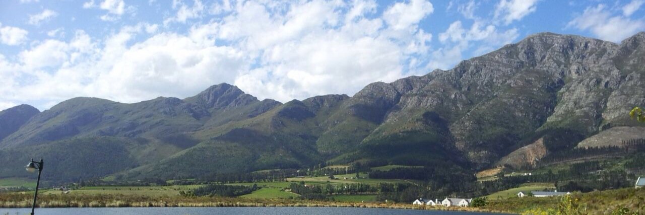 Jefe (ˈhɛfɛɪ) Larry banner