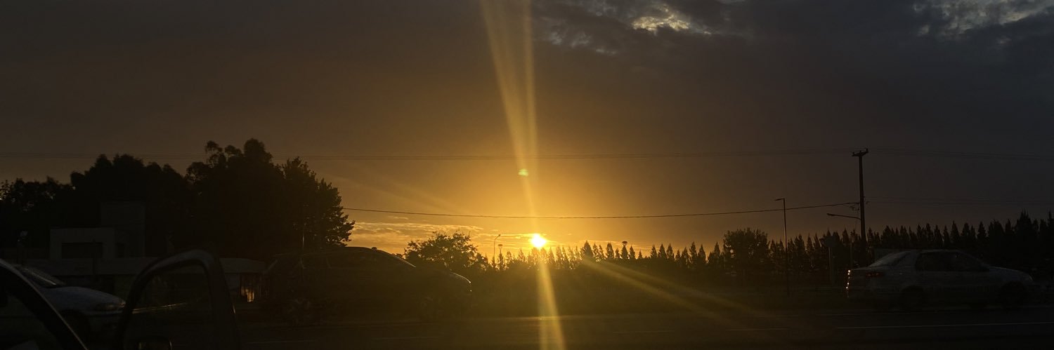 mel_vzq's profile banner image