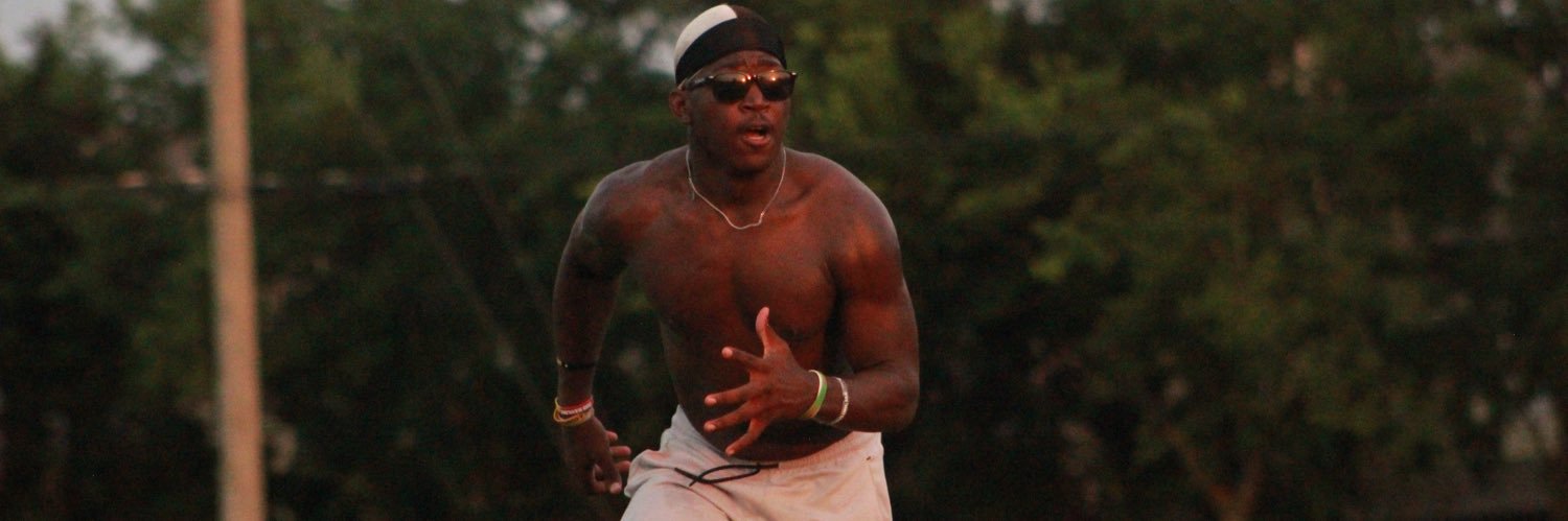 Deveon Brown banner