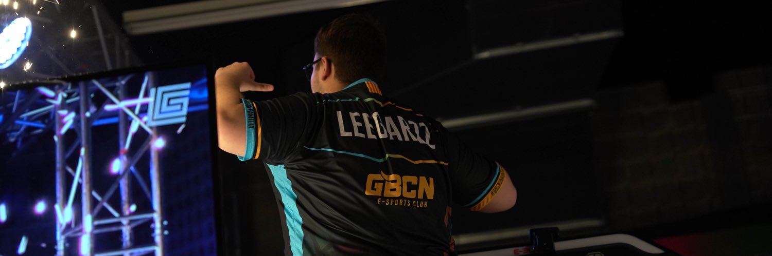 Leegarzz's banner