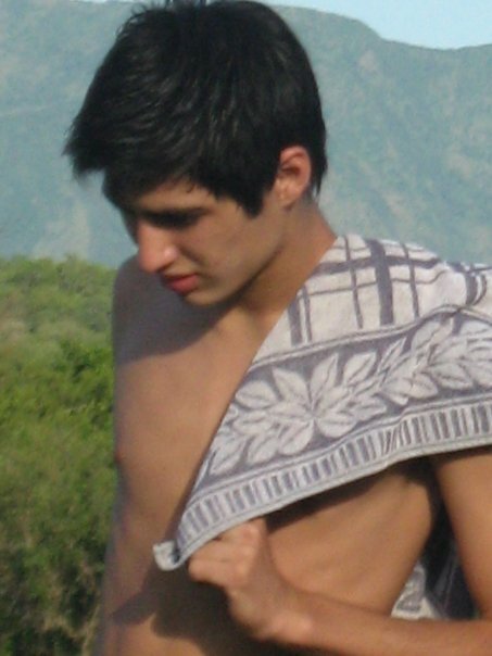 augustokmpos's profile banner image
