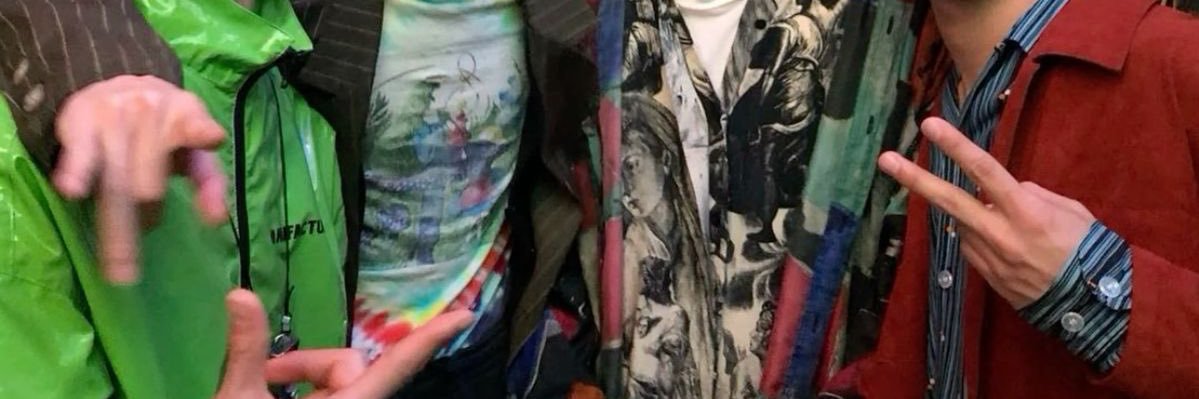럭키 banner