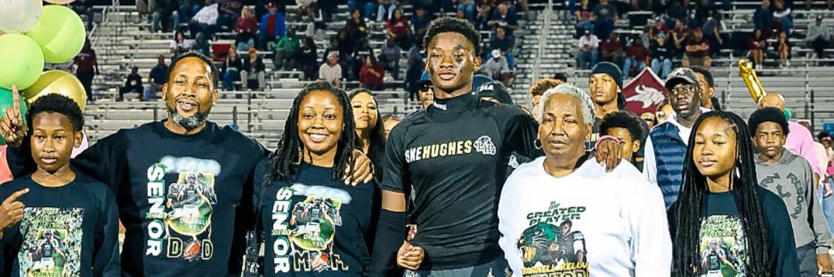 Darnell “The Created Player” Kelly QB’26 banner