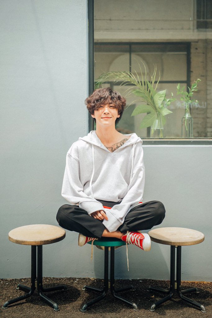 nomnomdae's profile banner image