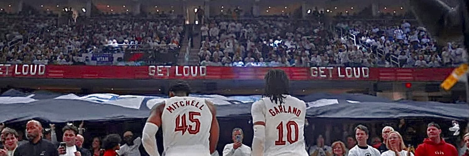 ¹⁰'s banner