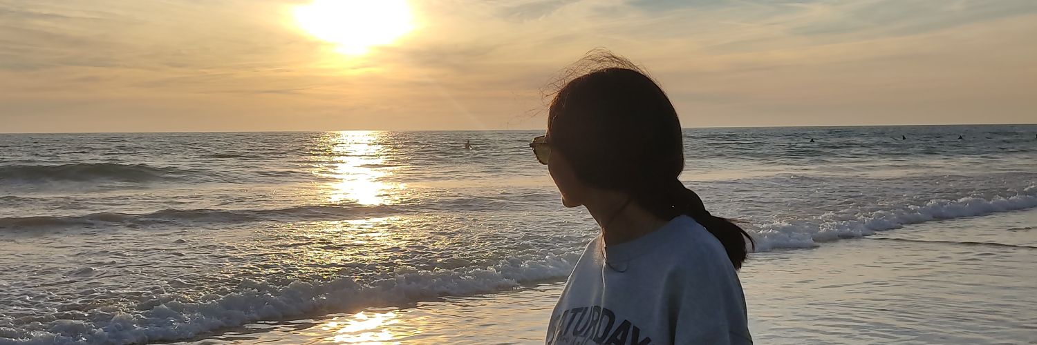 Laura90mo's profile banner image