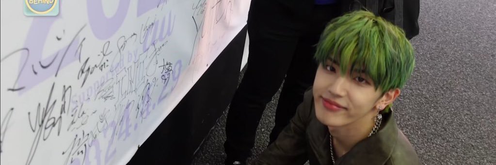 𝐴 banner