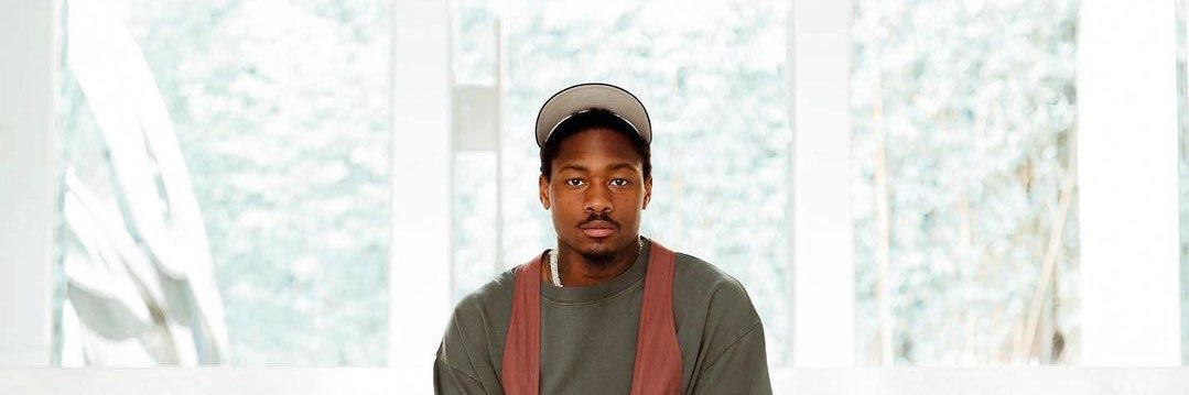hawk diggs. banner