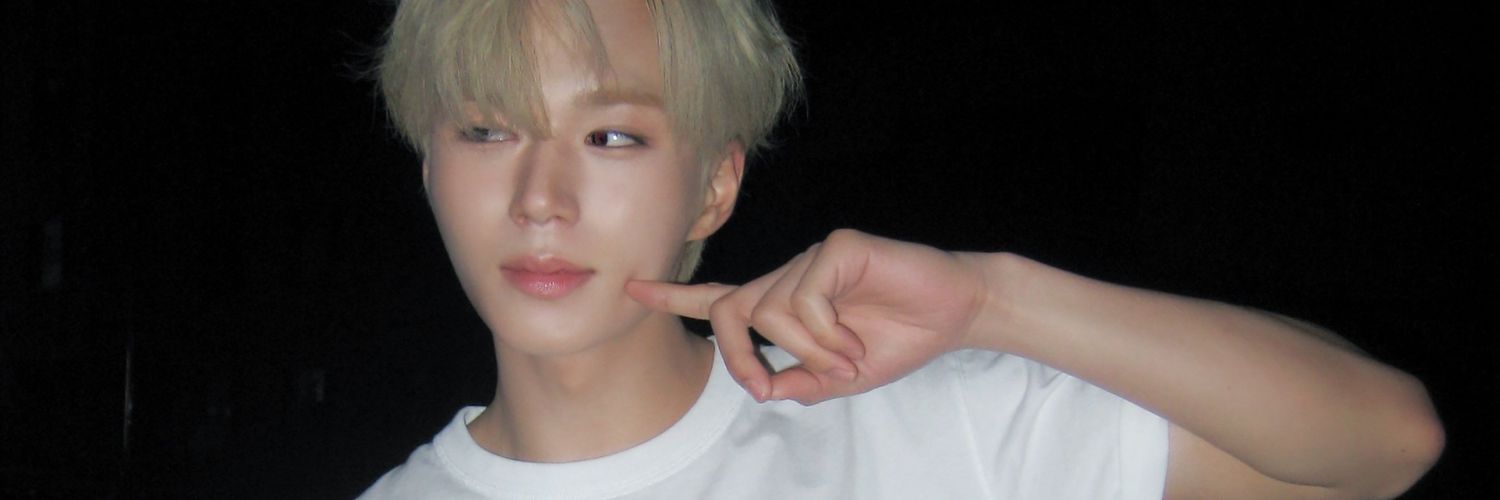 junseado's profile banner image