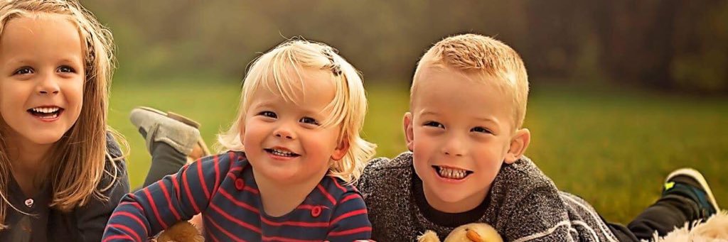 leannefins's profile banner image