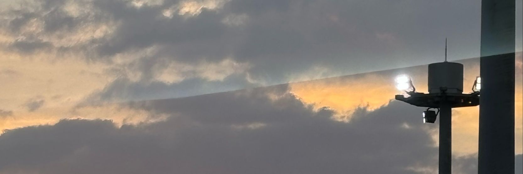 J⁵'s banner