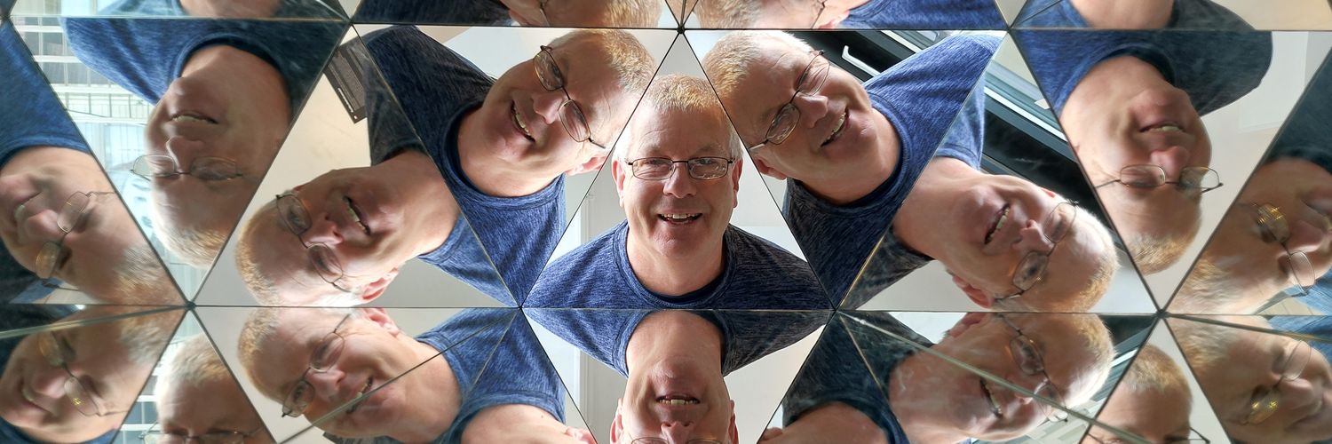 LJ Banbury 🏴󠁧󠁢󠁷󠁬󠁳󠁿🇺🇦⚽️🏟🌍✈️🚴‍♂️ banner