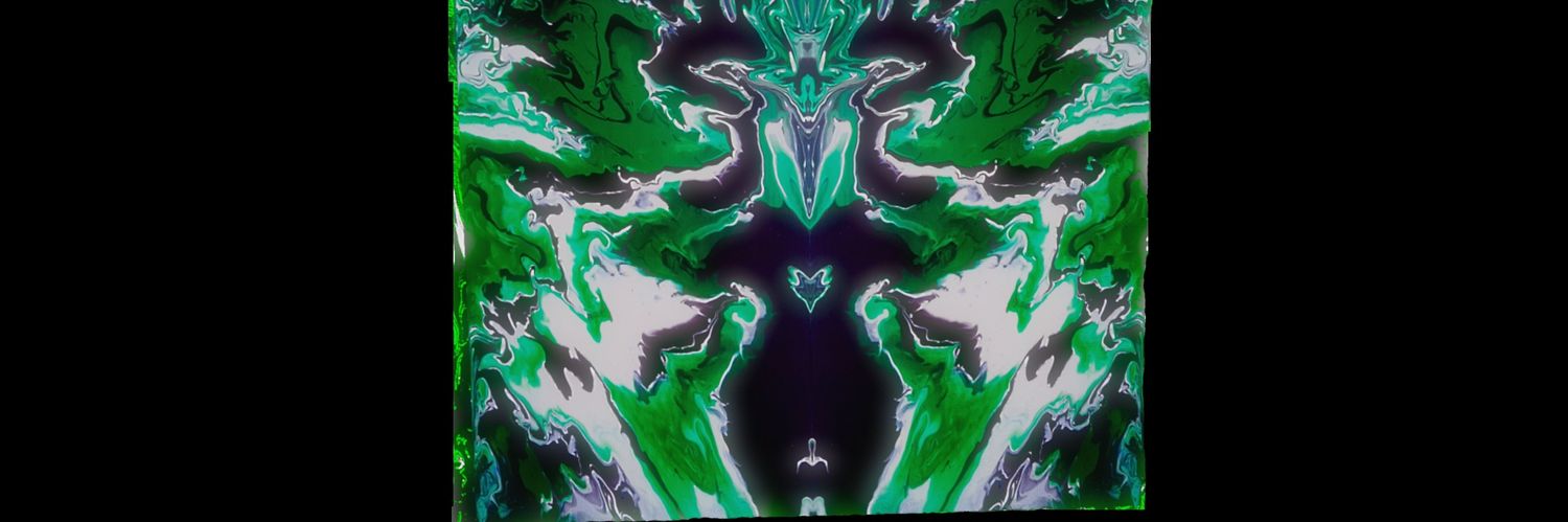 maeview's profile banner image