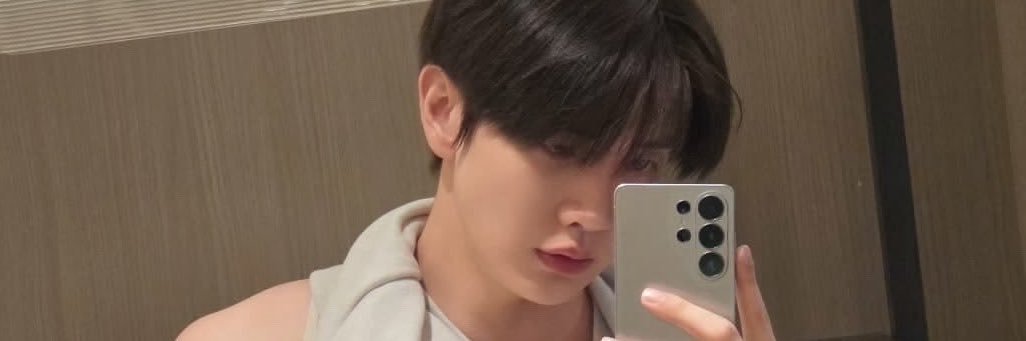 11Im332197's profile banner image