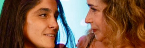 AnaDeRogatis Profile Banner