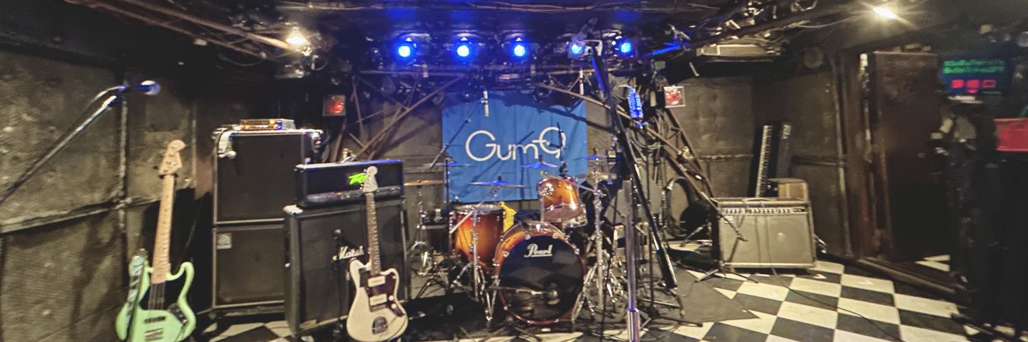chan_una_999's profile banner image