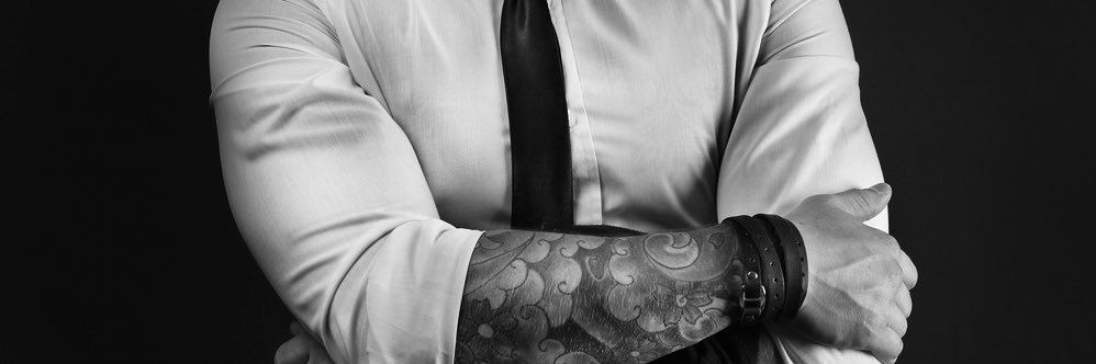 🅻🅾🆅🅴🆁 banner