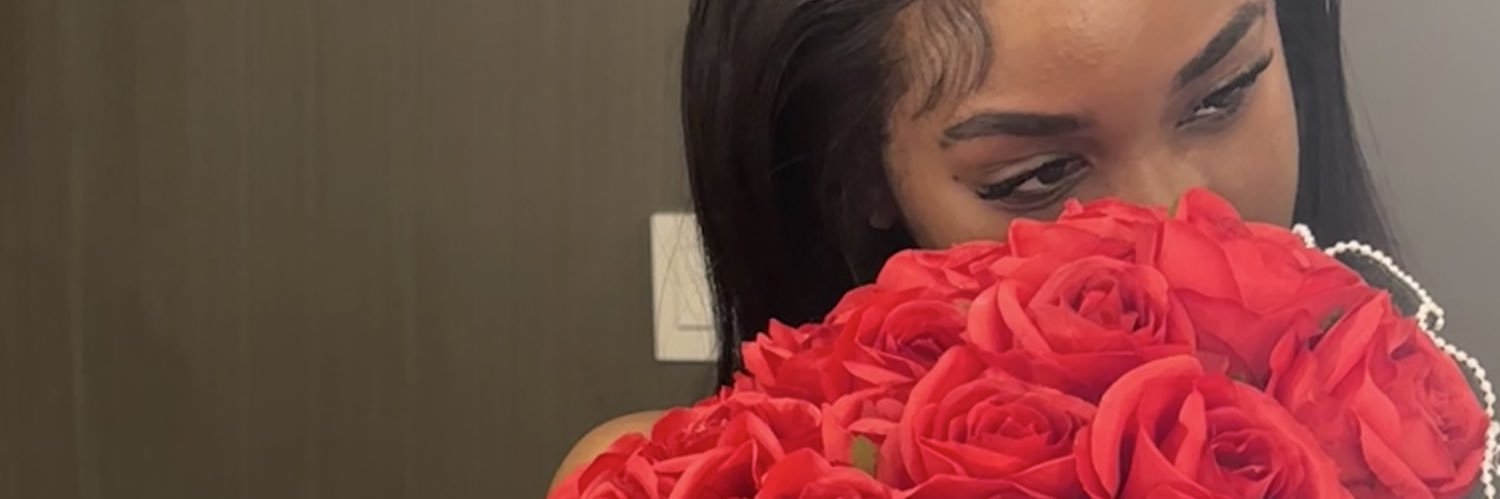 _renaah's profile banner image