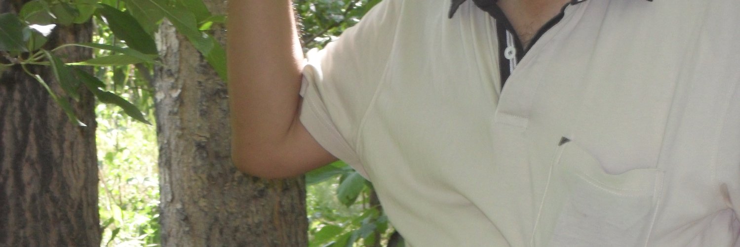 malikarata's profile banner image