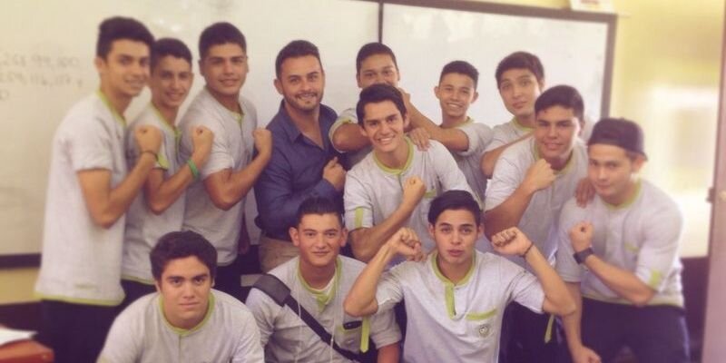 FelipeFiallos's profile banner image