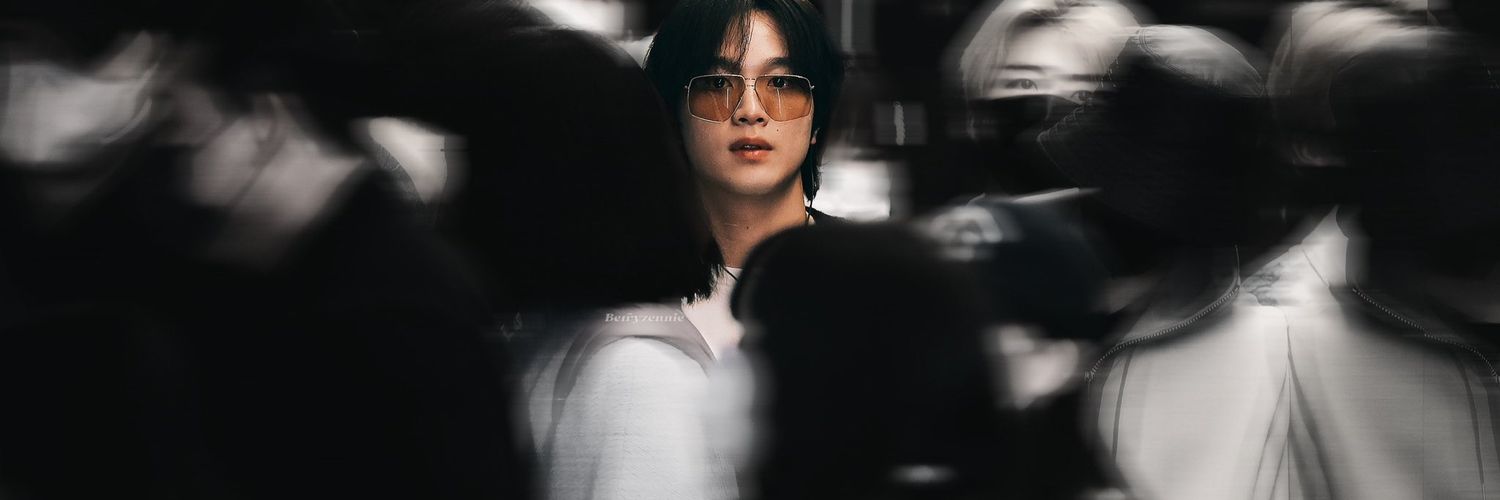 zzee'²⁵ banner
