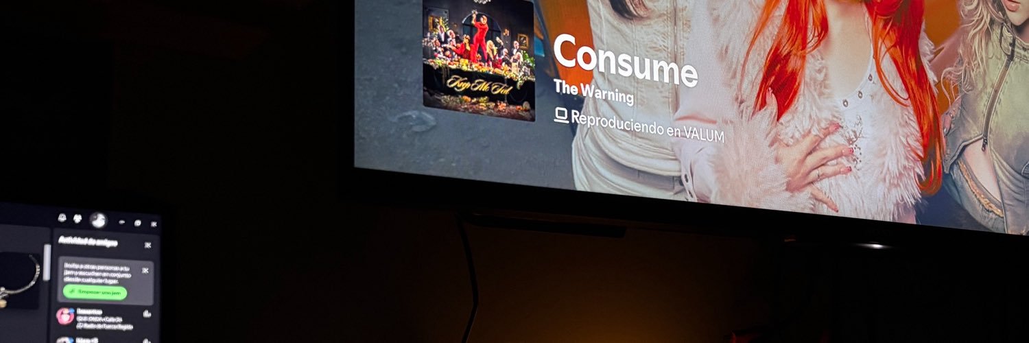 valabluee's profile banner image
