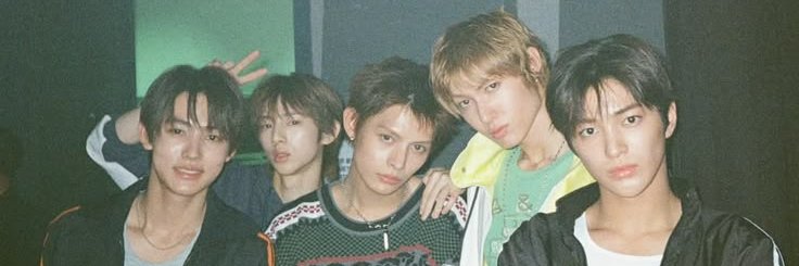 Mal 💫 #GREENGREEN banner