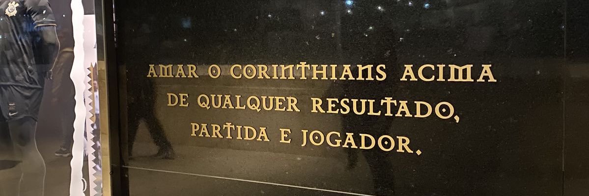 🦅 banner