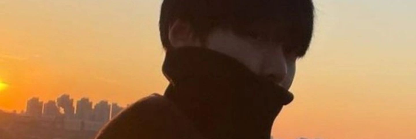 P banner