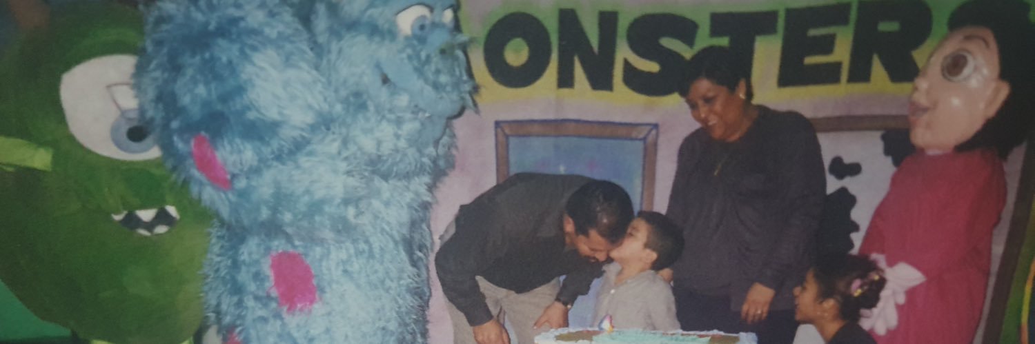 yasmardz's profile banner image