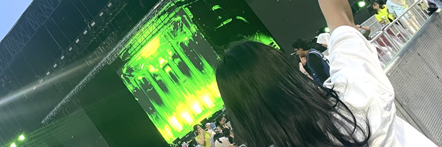 J 🤍 banner