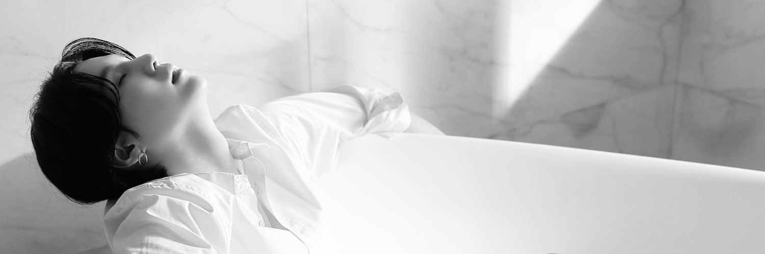 nqlqq's profile banner image