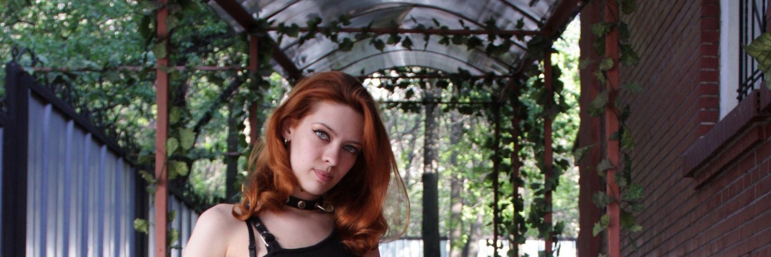 Roberta Lorena banner