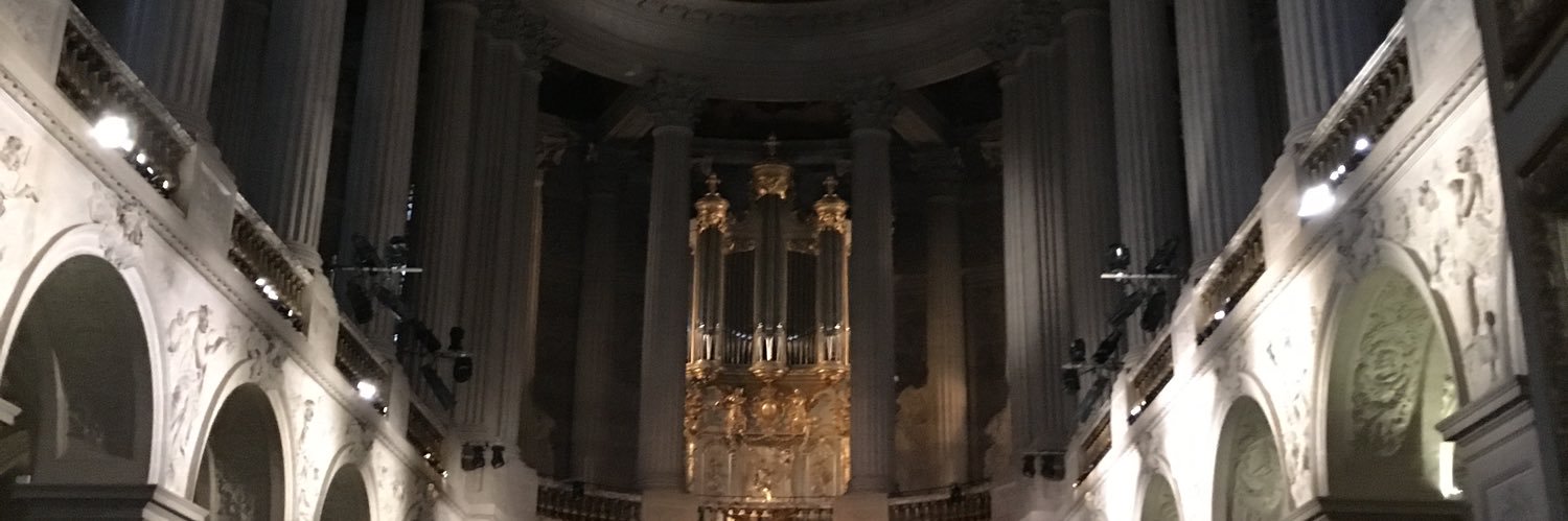 Armchair Librarian banner