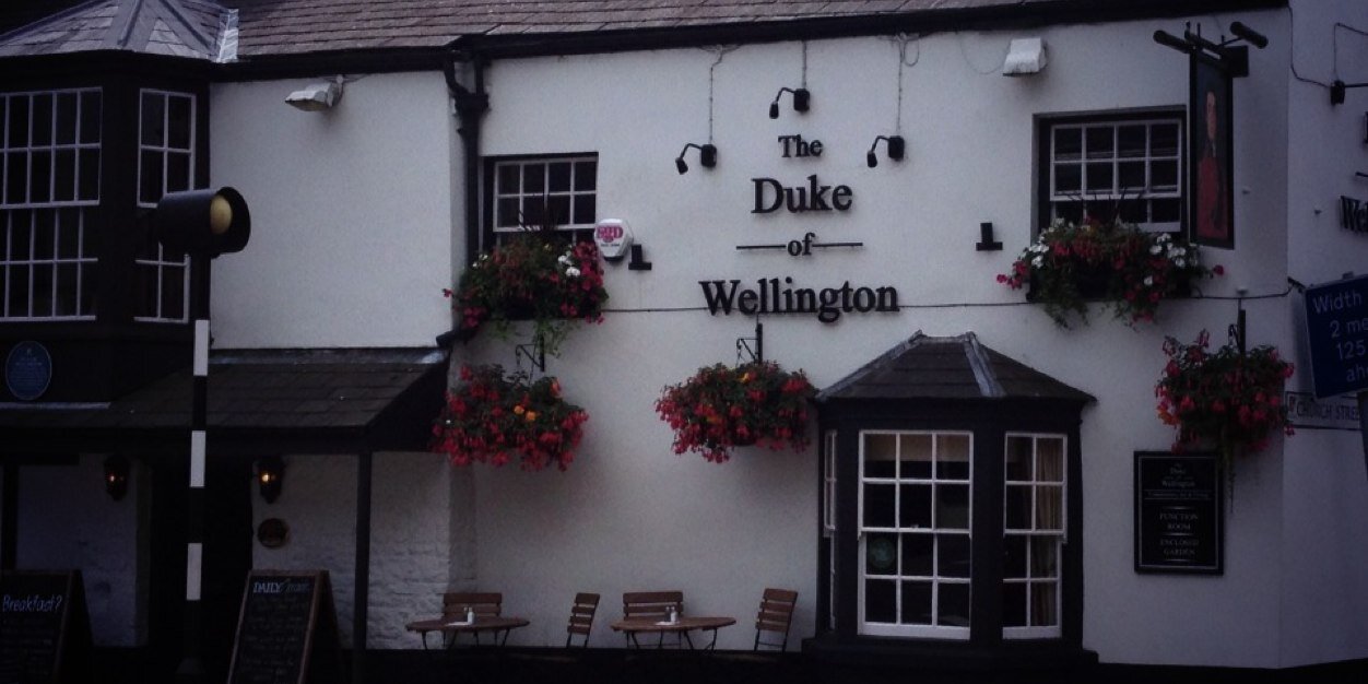 High Table 'Henry' banner